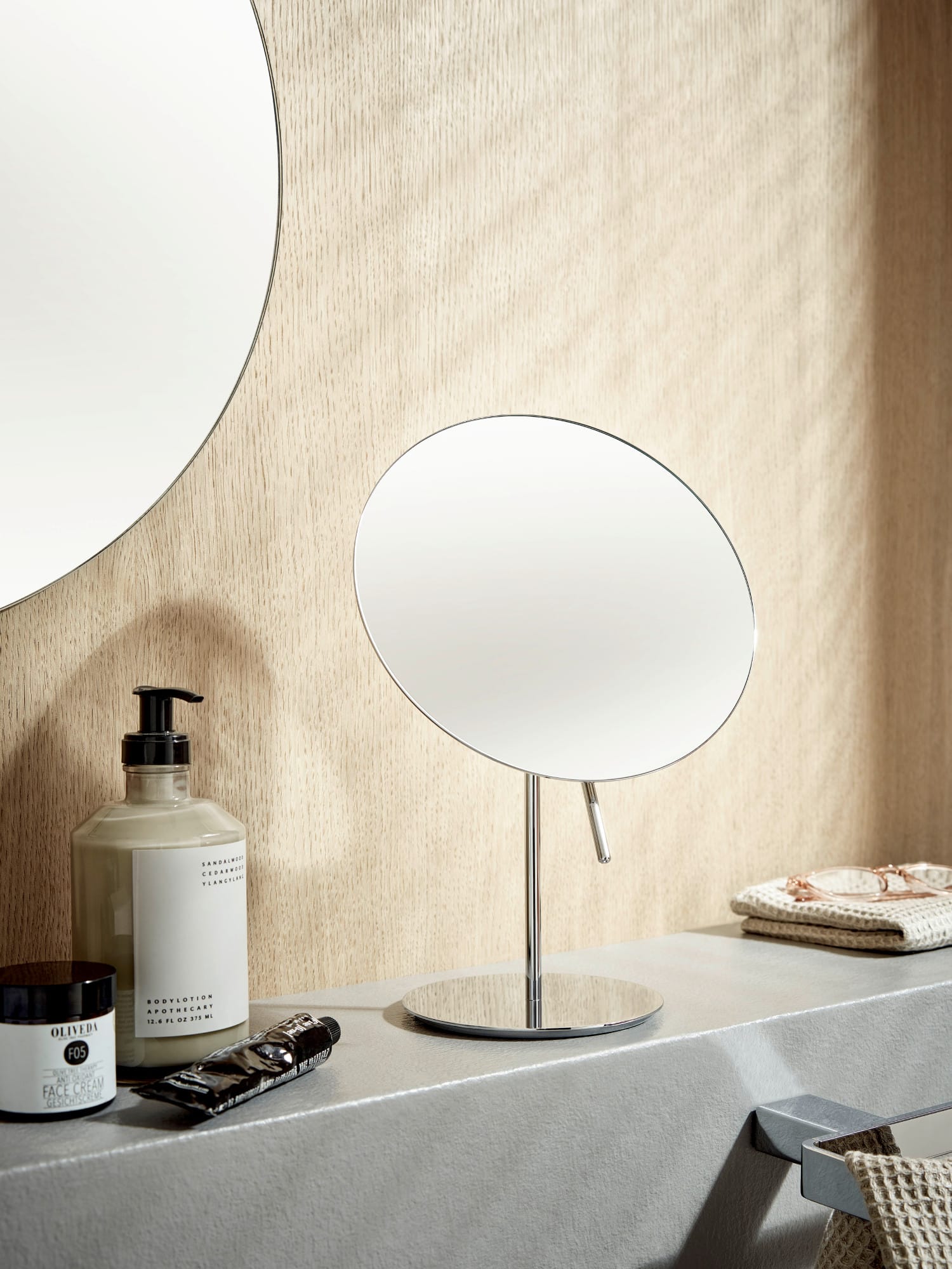 emco pure stick-on mirror, 3-times, rond, Ø 153 mm - EMCO (EN)