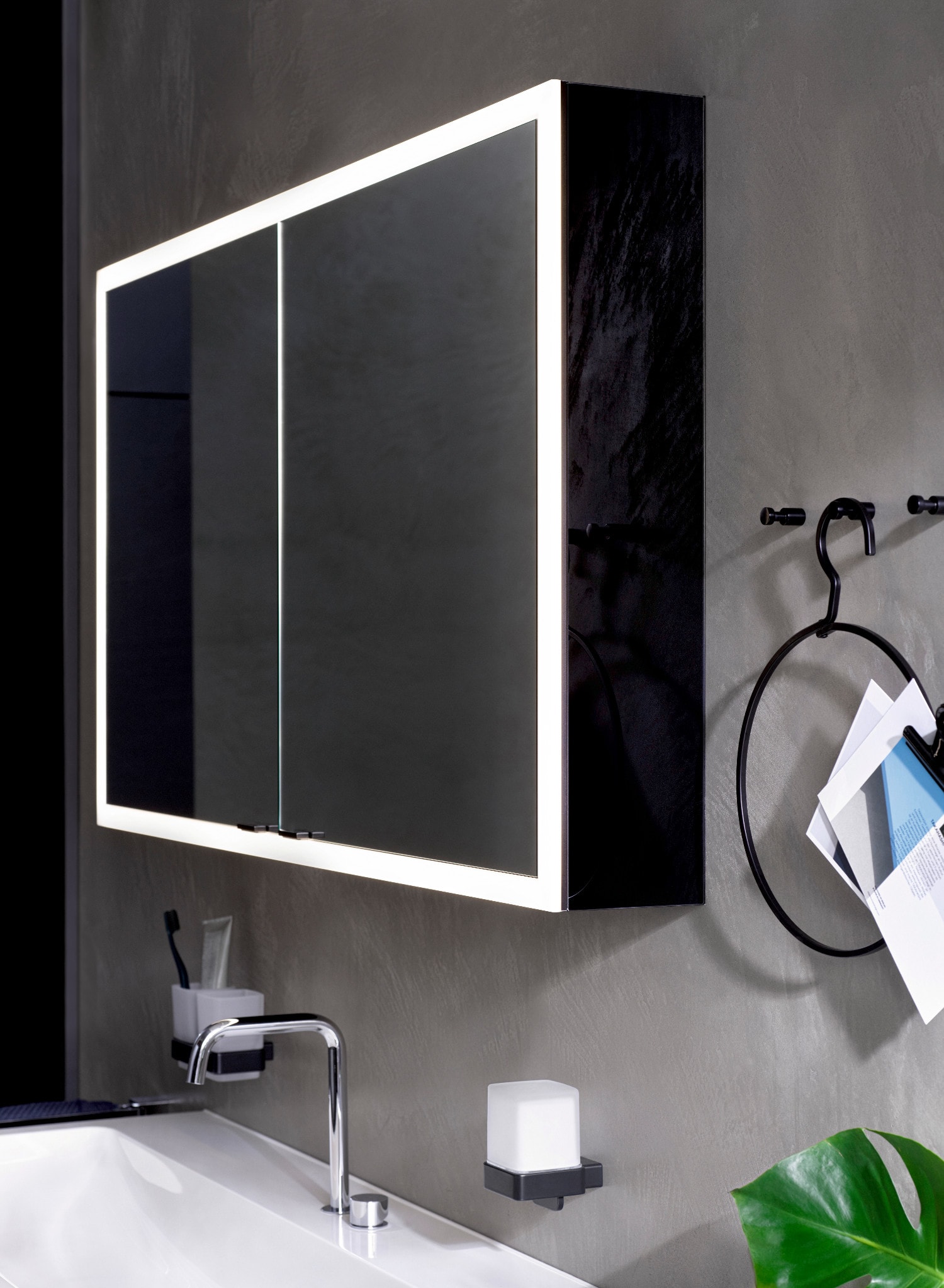 Emco Illuminated Mirror Cabinet Prime 1 800 Mm 4 Doors Wall Mounted Version Ip 20 En